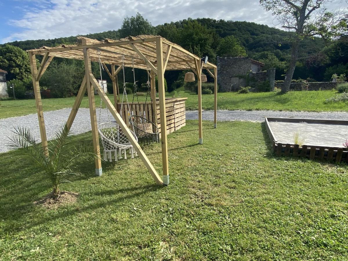 Villa jacuzzi vue sur les Pyrénées Seilhan Esterno foto