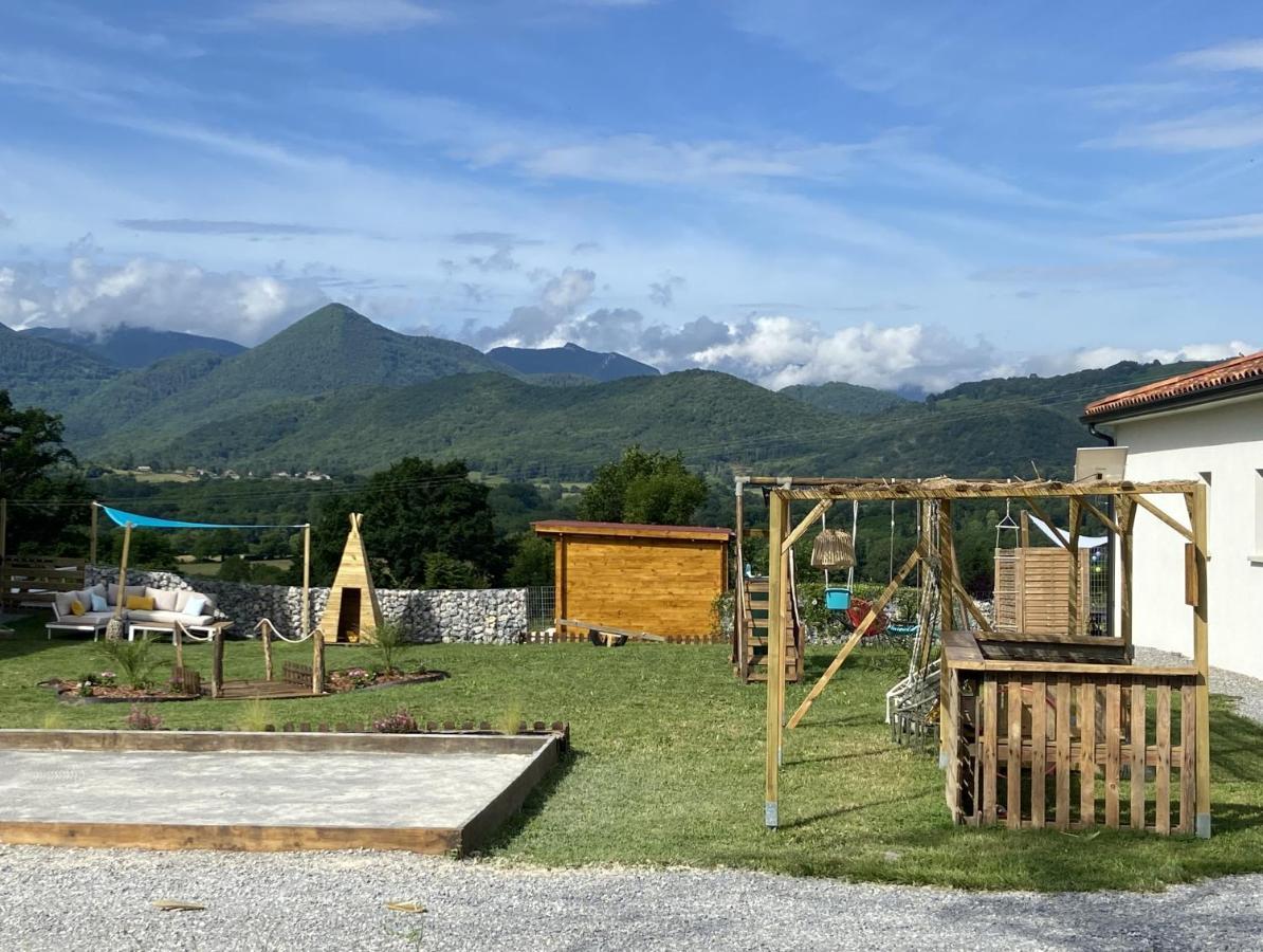 Villa jacuzzi vue sur les Pyrénées Seilhan Esterno foto