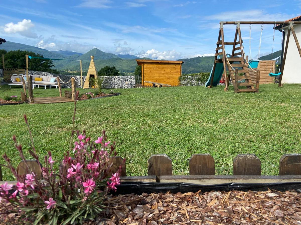 Villa jacuzzi vue sur les Pyrénées Seilhan Esterno foto